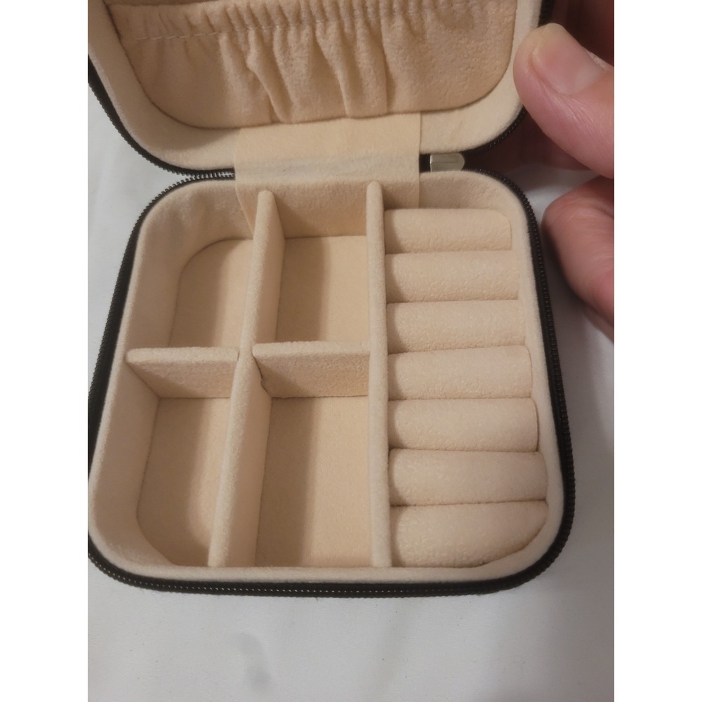 Portable Jewelry‎ travel case